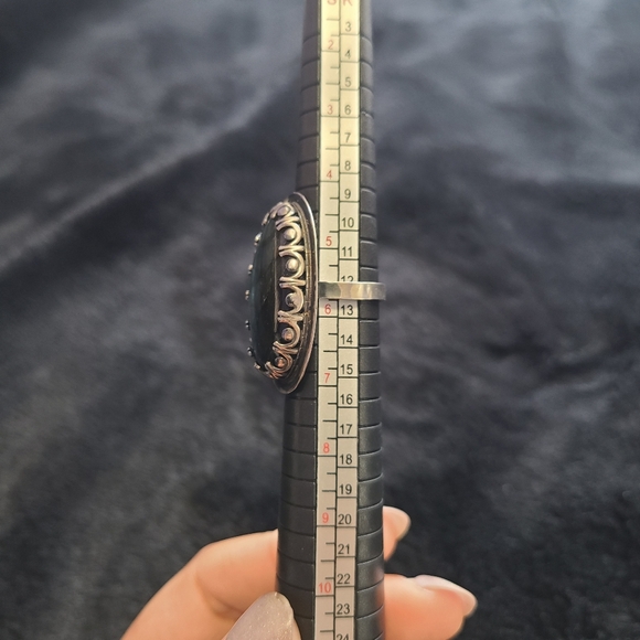 Handmade Labradorite silver ring - Picture 6 of 6